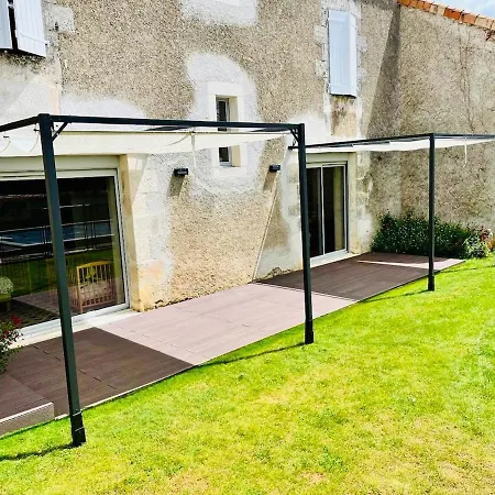 Dom wakacyjny Grande Demeure Charentaise Au Calme, Avec Piscine Et Jardins Marillac